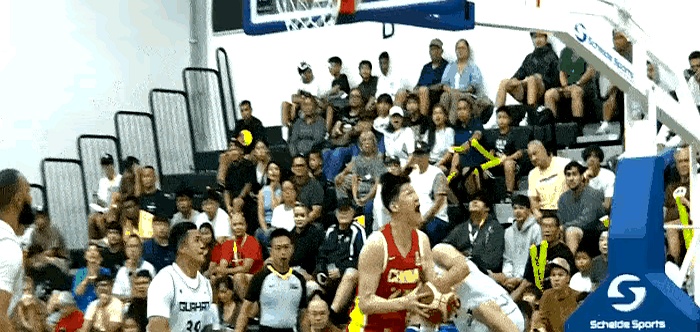 乐竞体育-包含胡金秋出战15分钟，投篮3中1得到4分1篮板1助攻2抢断的词条