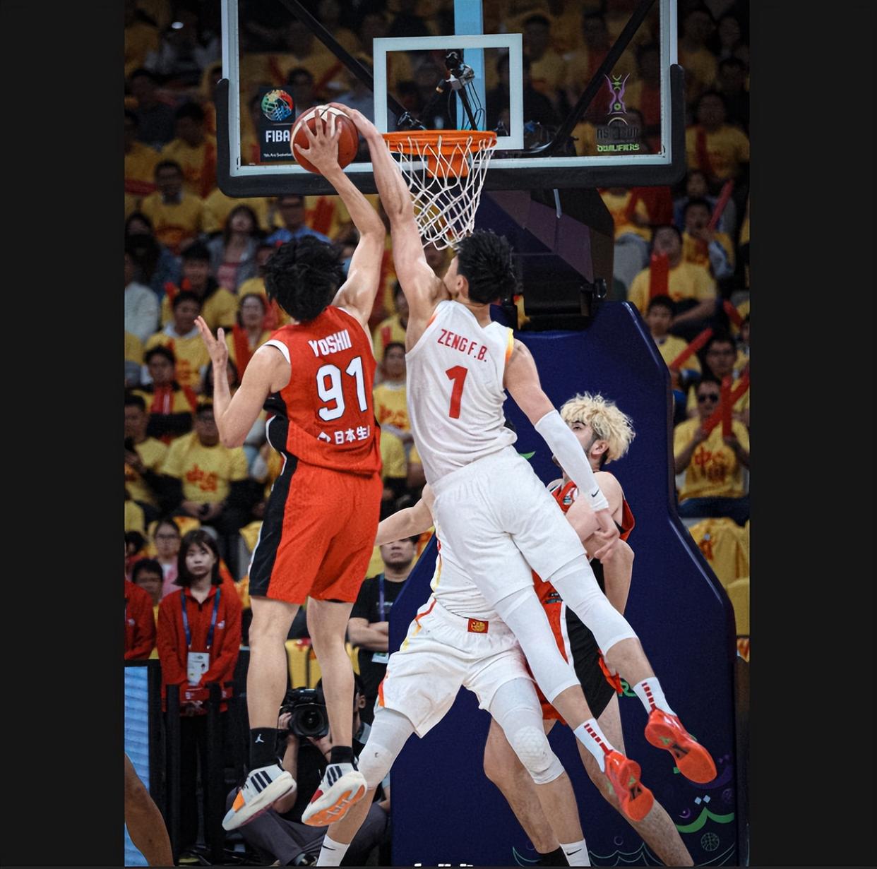 FIBA分享三篮世界杯过人精彩瞬间：谁来都是背景板