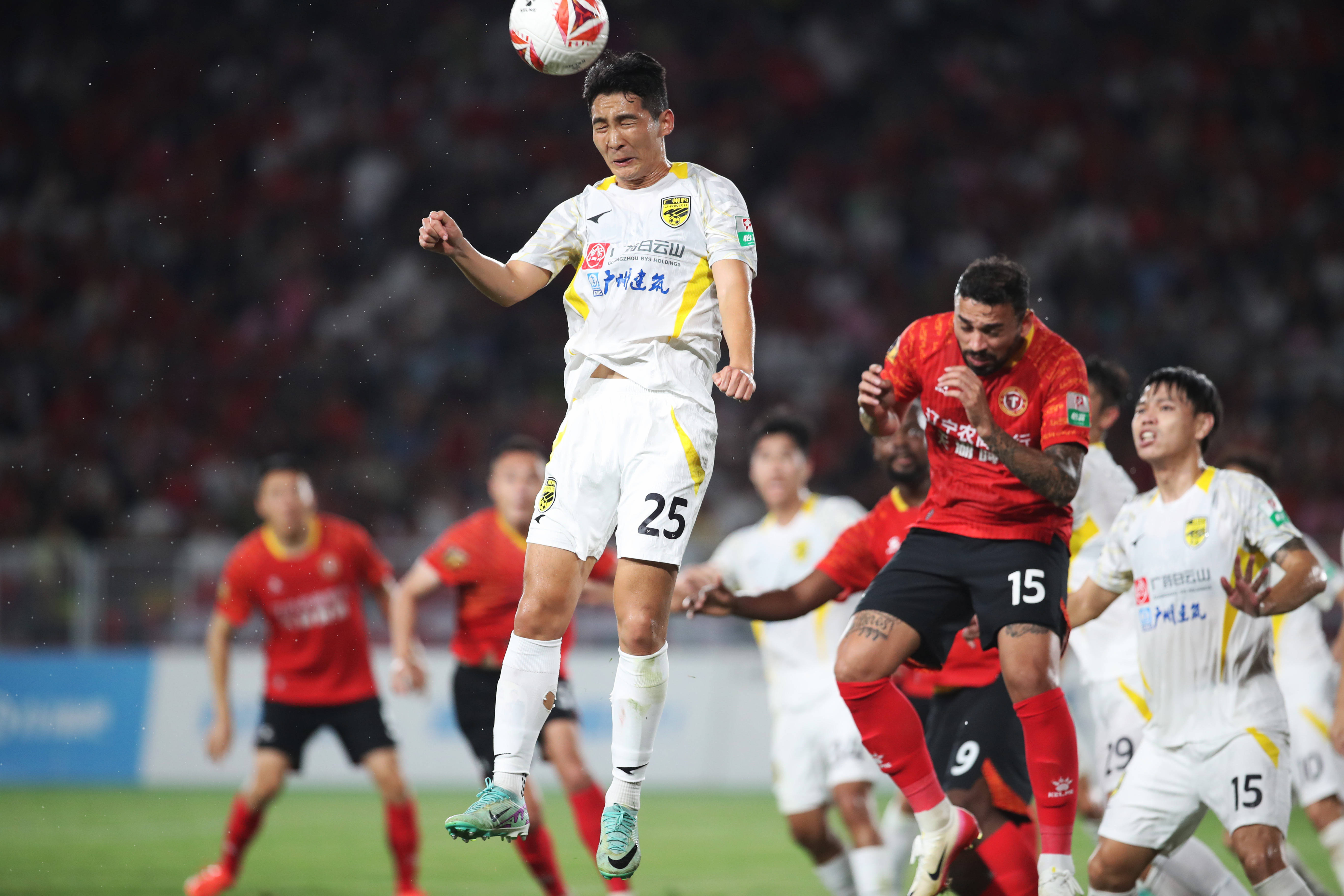 乐竞体育登录入口-中甲联赛：广州豹2轮逆转江苏球队，石家庄惨败颓势明显