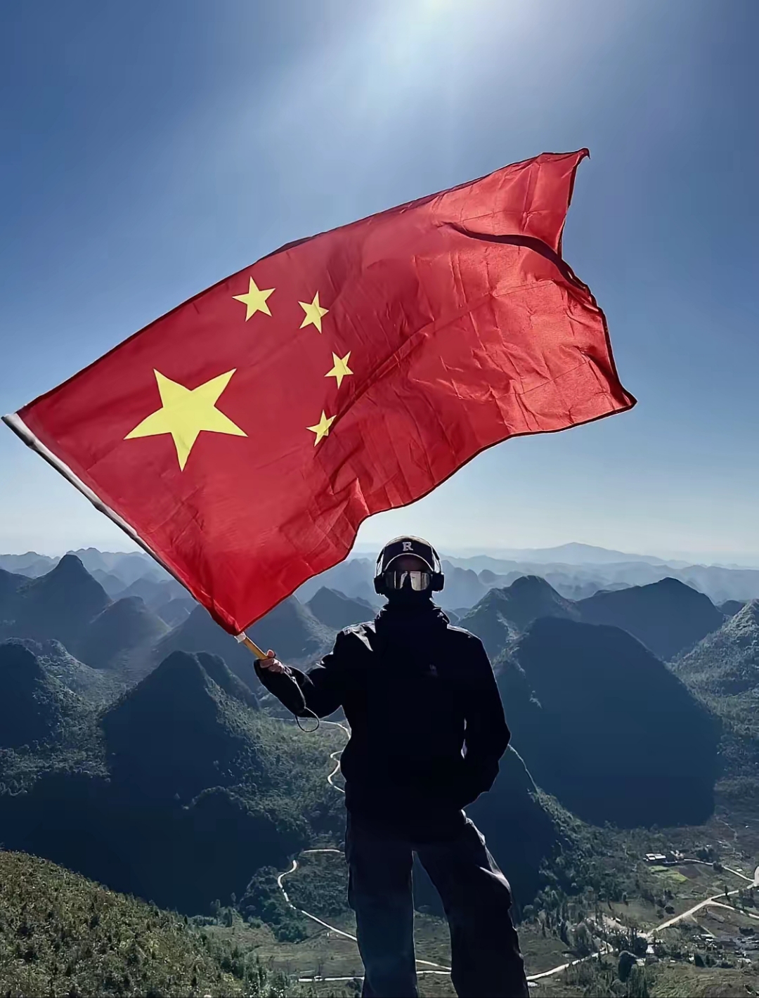 乐竞体育app-包含国家代表团一致向前，肩负使命勇往直前的词条