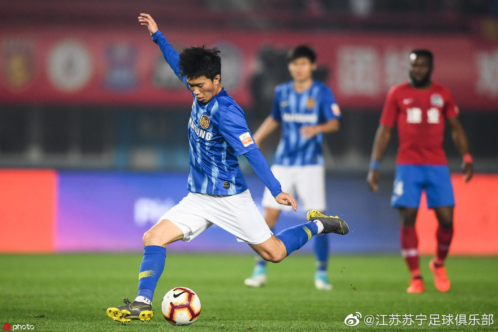 乐竞体育登录入口-关于江苏苏宁击败河南建业，前进道路上再添功勋的信息